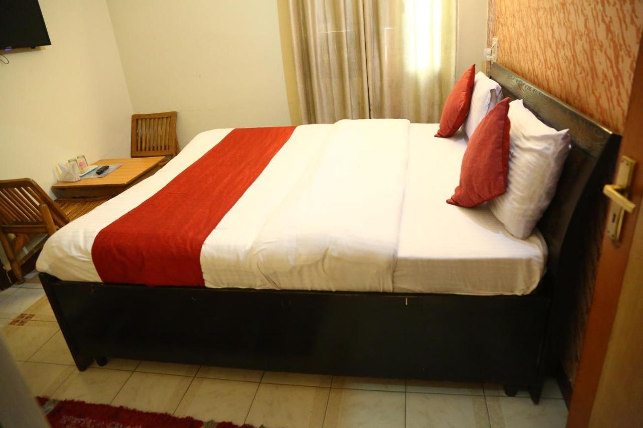 Hotel Diamond Palace Chandīgarh Esterno foto