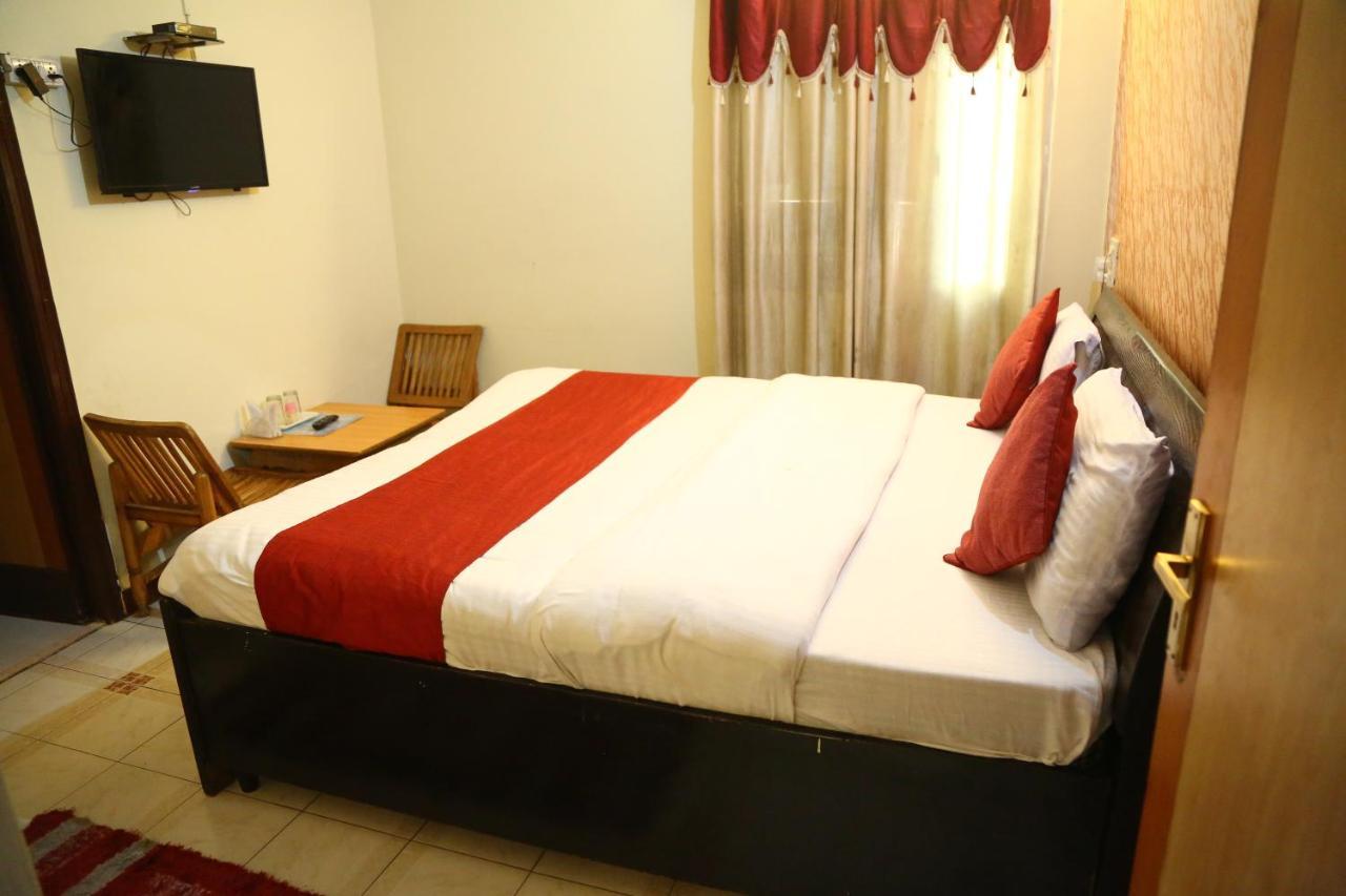 Hotel Diamond Palace Chandīgarh Esterno foto