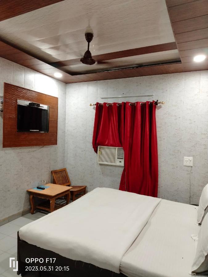 Hotel Diamond Palace Chandīgarh Esterno foto
